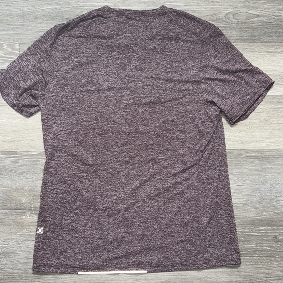 Lululemon T-shirt short sleeve nice colors purple like new  . SZ L - Picture 1 of 5